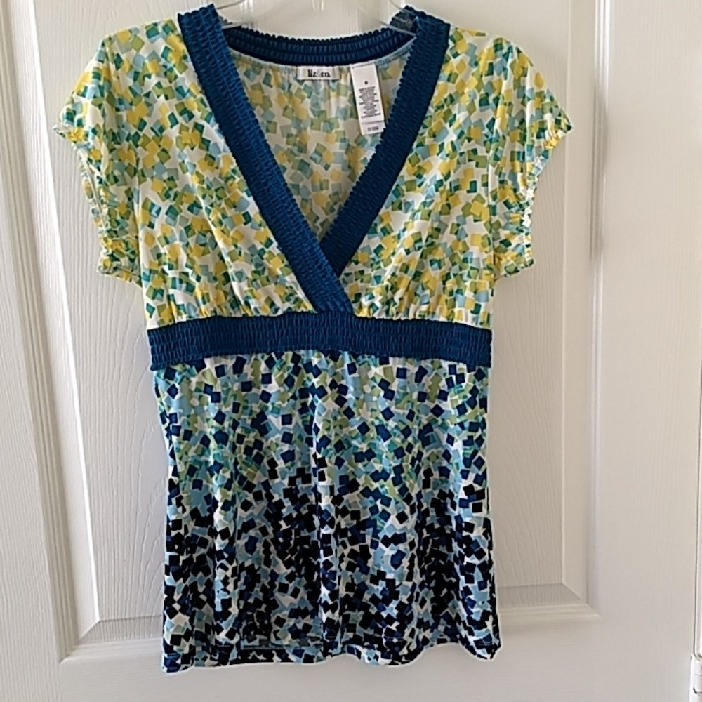 Multi Color Geometric Top Size Medium